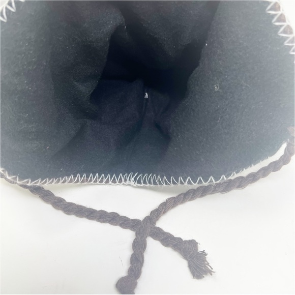 😻NWT Knit Beanie With Ear Flaps - Picture 3 of 4